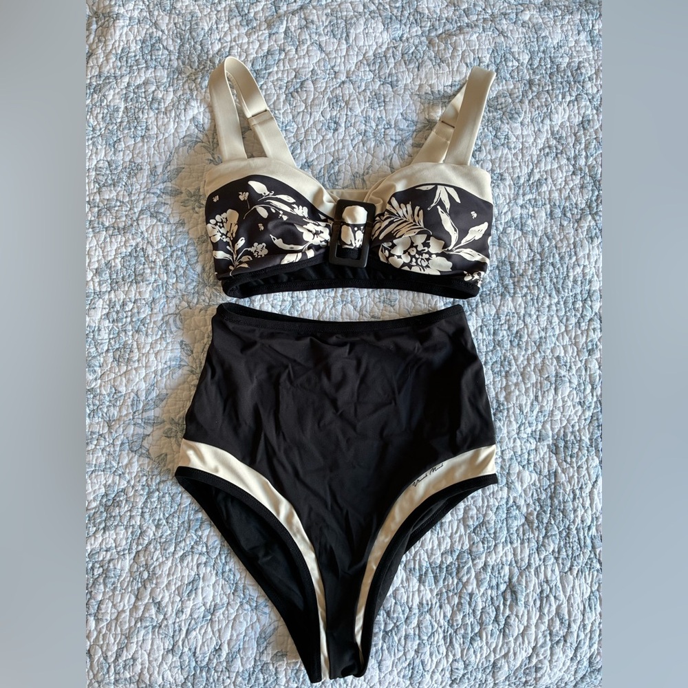 Visual Mood Aria Black and Cream Floral Bikini Set